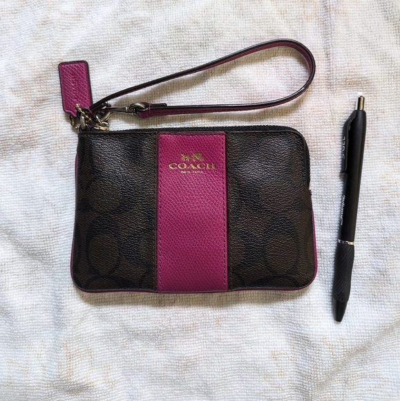 Coach Wristlet - Picture 1 of 3